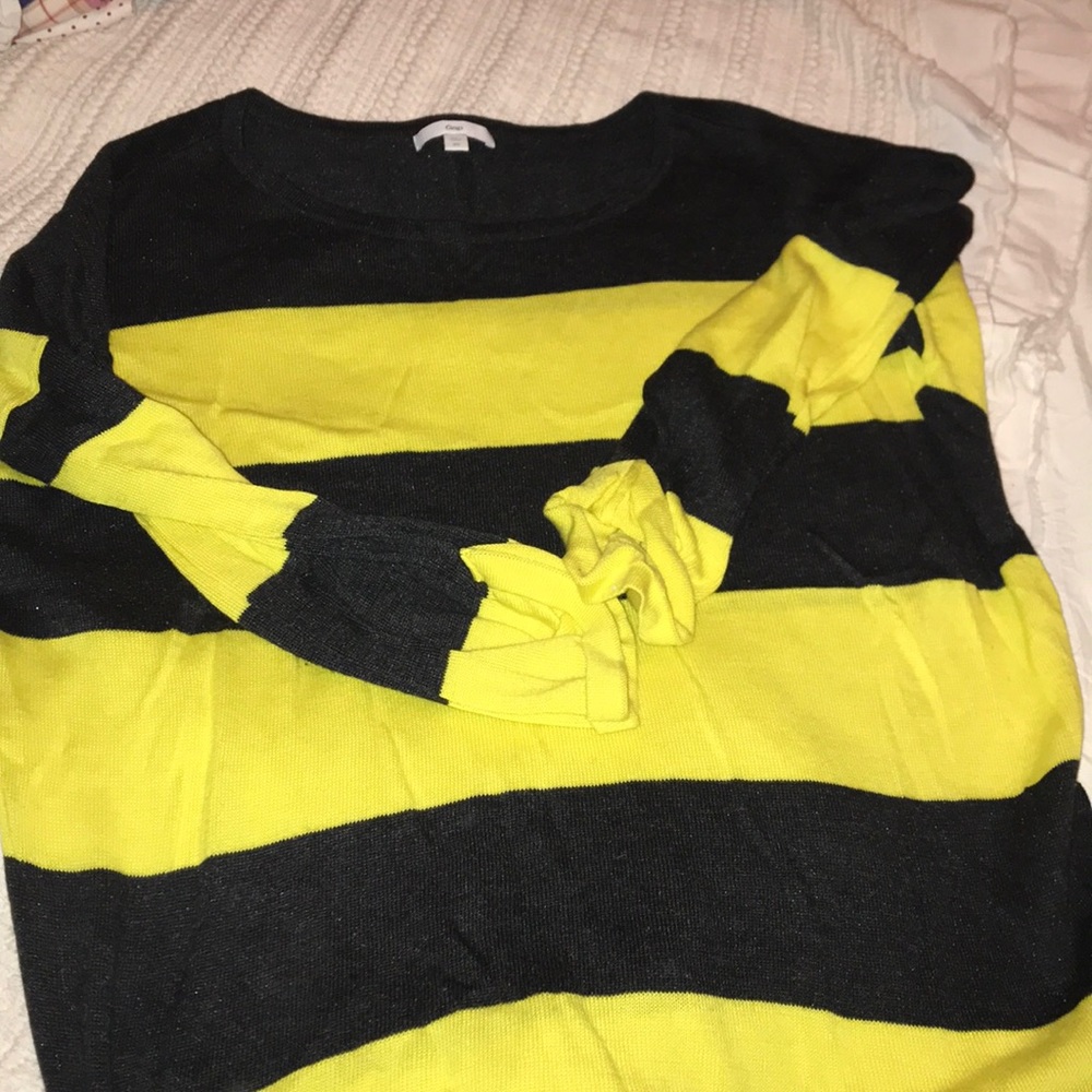 Gap navy and yellow xs sweater